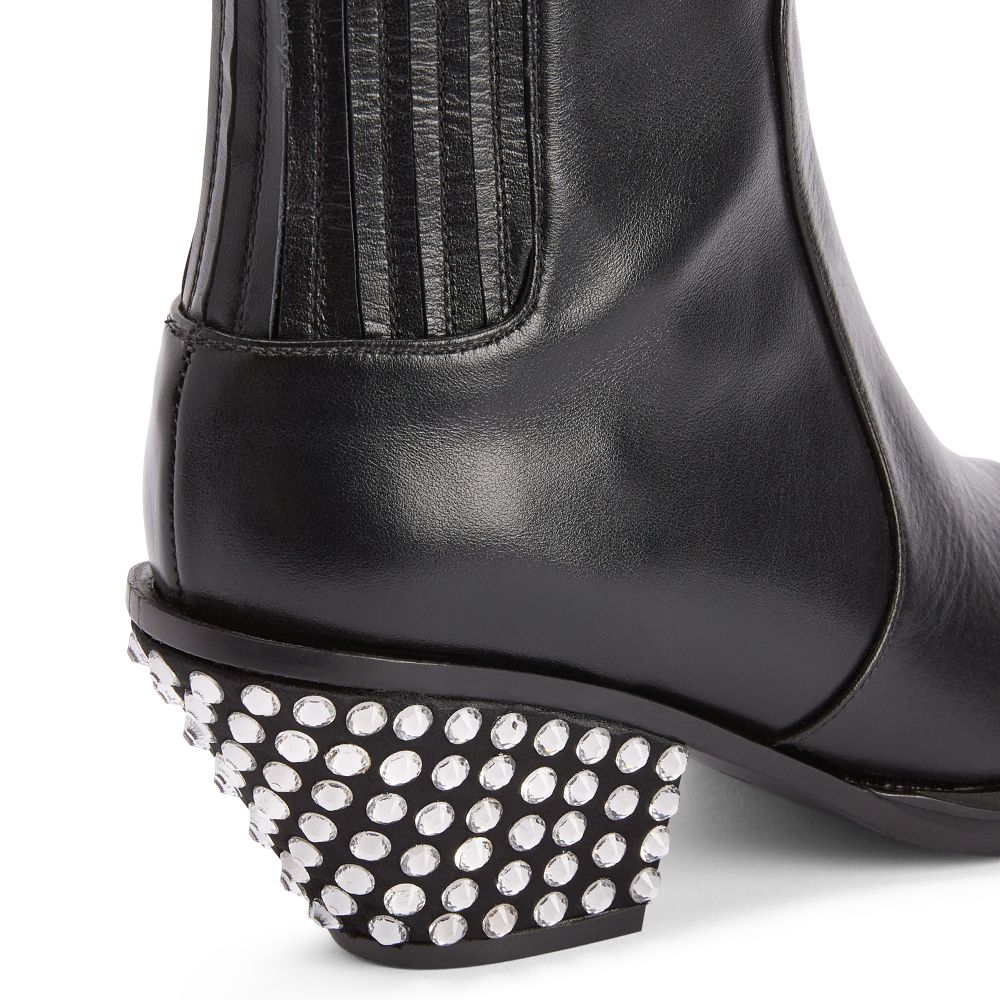 Giuseppe Zanotti Yanhira Ankle Boots