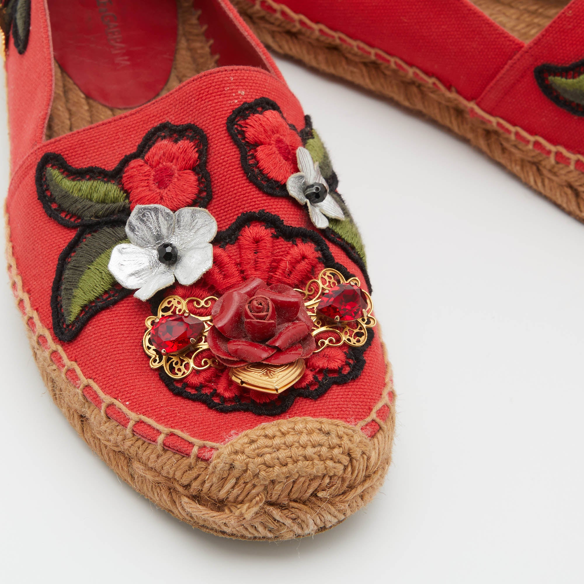 Dolce & Gabbana Red Canvas Locket Flower Jewel Embroidered Espadrille Flats Size 38