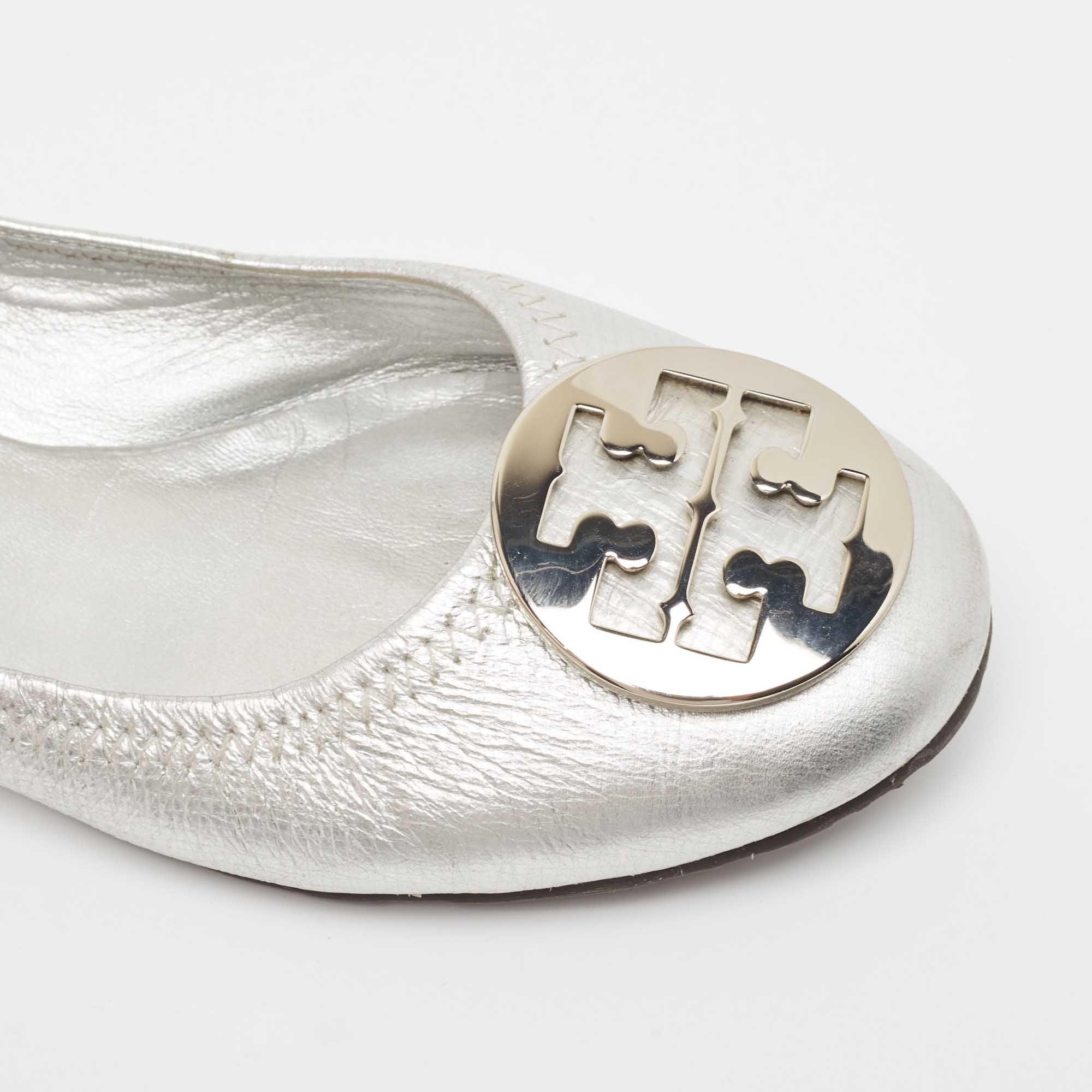 Tory Burch Metallic Silver Leather Reva Scrunch Ballet Flats Size 39