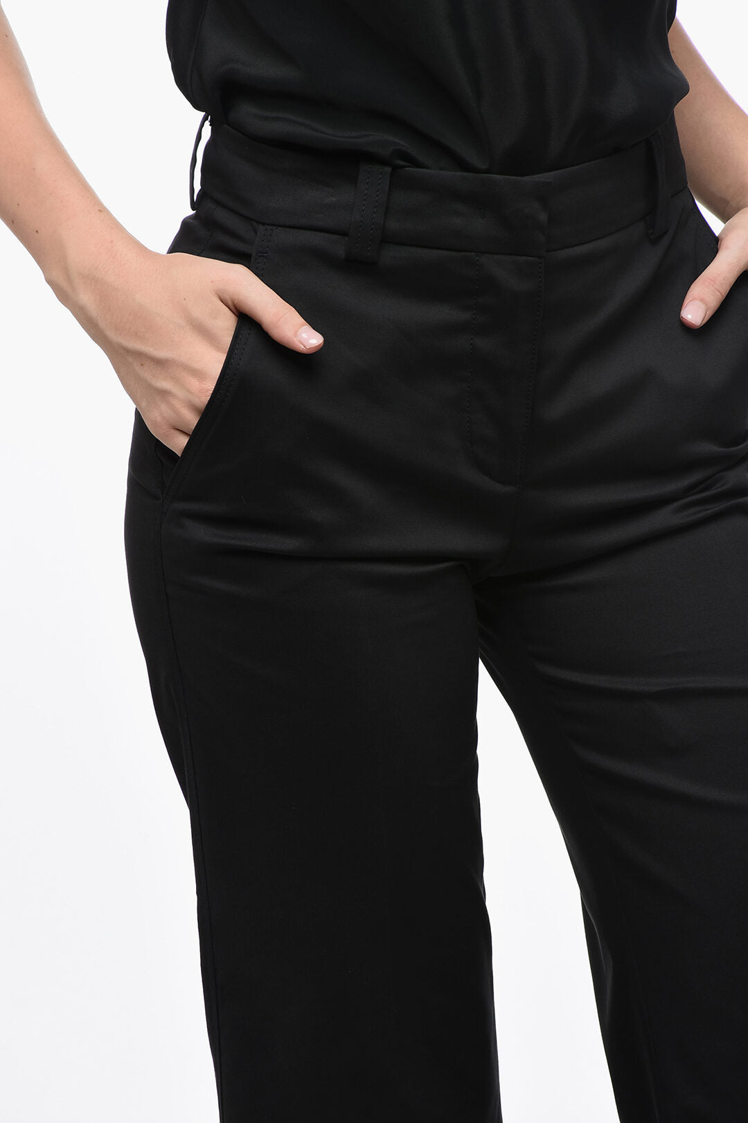 QL2 Wide-Leg MELODYChinos Pants with Hidden Closure